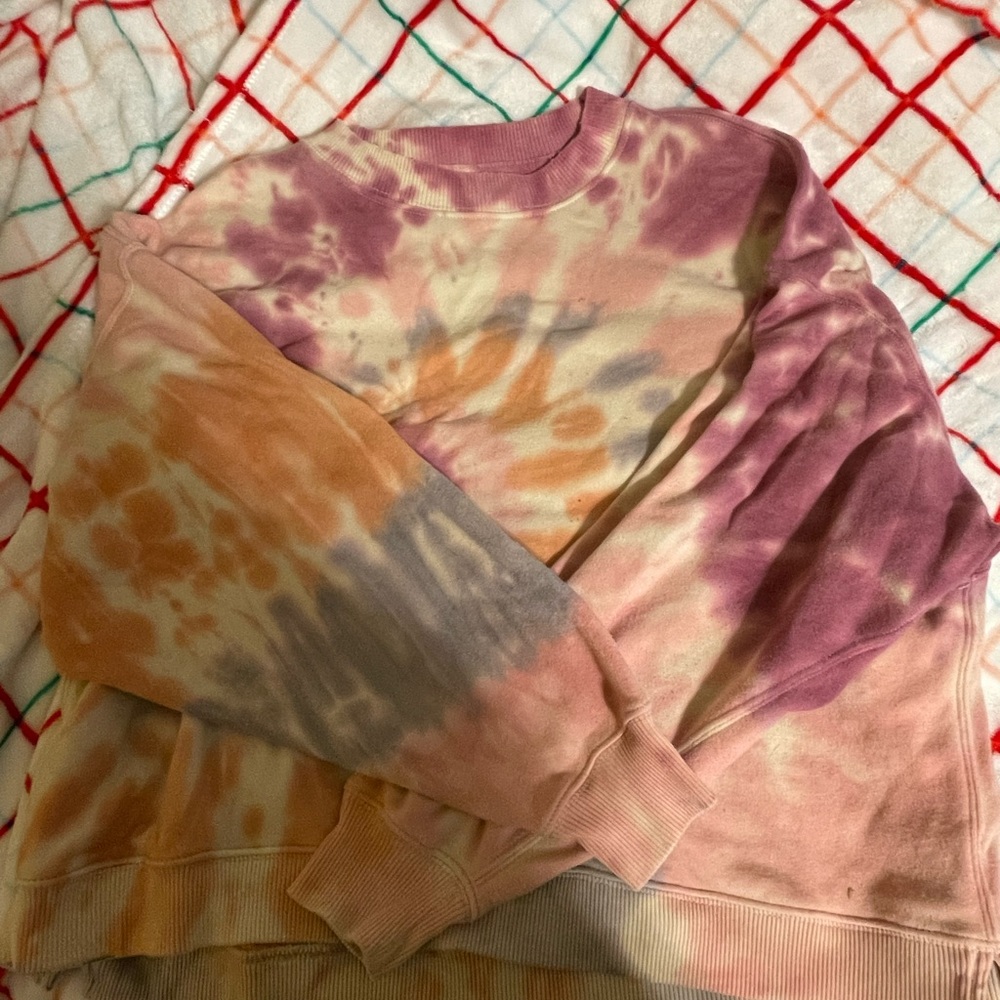 American eagle crew neck
